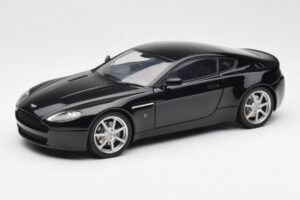 Aston Martin V8 Vantage Onyx Preto AUTOart 1:18 70202 Metal