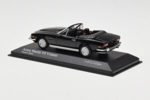 Aston Martin V8 Volante Preto Minichamps 1:43 400137730 Metal - imagem 3 de 4