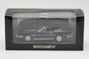 Aston Martin V8 Volante Preto Minichamps 1:43 400137730 Metal - imagem 4 de 4