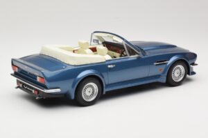 Aston Martin V8 Volante Azul GT Spirit 1:18 GT128 Resina - imagem 2 de 6