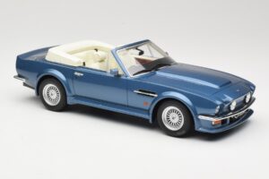 Aston Martin V8 Volante Azul GT Spirit 1:18 GT128 Resina - imagem 4 de 6