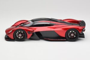 Aston Martin Valkyrie AMR Pro Hyper Red TopSpeed 1:18 TS0539 Metal - imagem 3 de 6