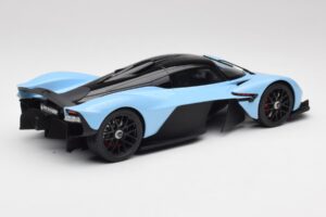 Aston Martin Valkyrie Racing Azul GT Spirit 1:18 GT915 Resina - imagem 2 de 6