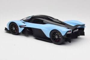 Aston Martin Valkyrie Racing Azul GT Spirit 1:18 GT915 Resina - imagem 5 de 6