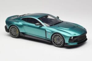 Aston Martin Valour Racing Green GT Spirit 1:18 GT480 Resina - imagem 4 de 6