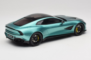 Aston Martin Vanquish Green Metallic GT Spirit 1:18 GT551 Resina - imagem 2 de 6