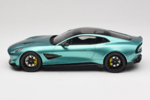 Aston Martin Vanquish Green Metallic GT Spirit 1:18 GT551 Resina - imagem 3 de 6