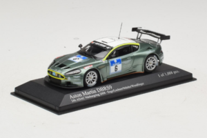 Aston Martin DBRS9 #6 M. Engel / K. Lechner ADAC 24 Hours Nurburgring 2008 Minichamps 1:43 400081306 Metal - imagem 2 de 4
