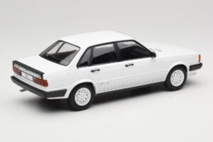Audi 80 B2 GTE Branco MCG 1:18 MCG18527 Metal - imagem 2 de 6