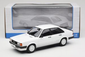 Audi 80 B2 GTE Branco MCG 1:18 MCG18527 Metal - imagem 6 de 6