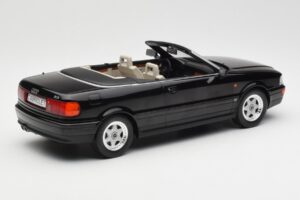 Audi 80 B3 Cabriolet Preto MCG 1:18 MCG18372 Metal - imagem 2 de 6
