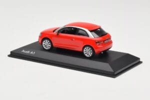 Audi A1 8X Misano Red Minichamps 1:43 5011001023 Metal - imagem 3 de 4