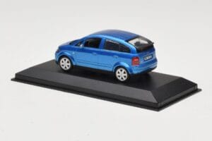 Audi A2 Light Blue Metallic Minichamps 1:43 AUDI007 Metal - imagem 3 de 4