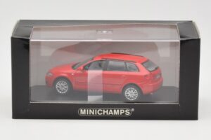 Audi A3 8P Sportback Vermelho Minichamps 1:43 5010403023 Metal - imagem 4 de 4