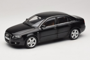 Audi A4 B6 3.2 Quattro Preto Minichamps 1:18 5010404125 Metal
