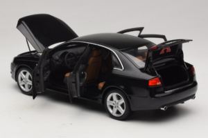 Audi A4 B6 3.2 Quattro Preto Minichamps 1:18 5010404125 Metal - imagem 5 de 8
