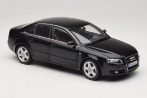 Audi A4 B6 3.2 Quattro Preto Minichamps 1:18 5010404125 Metal - imagem 6 de 8