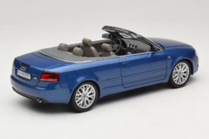 Audi A4 B6 Cabriolet Azul Norev 1:18 5010504325 Metal - imagem 3 de 9