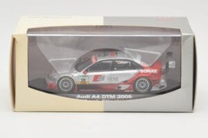 Audi A4 B6 #19 Sonax F. Stippler Joest Racing DTM 2005 Minichamps 1:43 5020500803 Metal - imagem 4 de 4