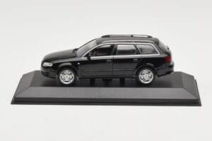 Audi A4 B7 Avant Preto Minichamps 1:43 AUDI008 Metal