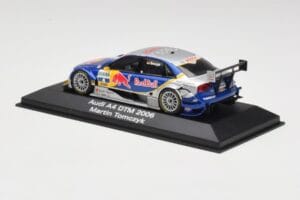 Audi A4 B7 #4 Red Bull M. Tomczyk DTM 2006 Minichamps 1:43 5020600303 Metal - imagem 3 de 4