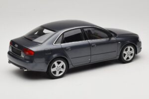 Audi A4 B7 Cinzento Metalizado Minichamps 1:18 100014400 Metal - imagem 3 de 8