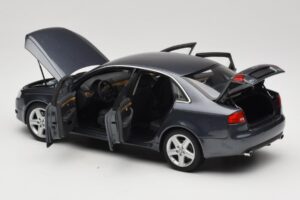 Audi A4 B7 Cinzento Metalizado Minichamps 1:18 100014400 Metal - imagem 5 de 8