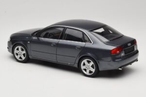 Audi A4 B7 Cinzento Metalizado Minichamps 1:18 100014400 Metal - imagem 7 de 8