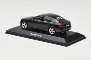 Audi A4 B8 3.2 Quattro Phantom Black Minichamps 1:43 5010704133 Metal - imagem 3 de 4