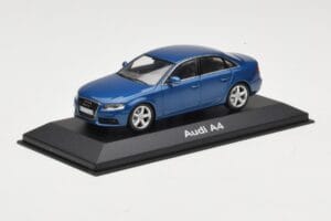 Audi A4 B8 3.2 Quattro Aruba Blue Minichamps 1:43 5010704123 Metal - imagem 2 de 4