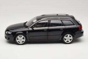Audi A4 B8 Avant 3.2 Quattro Preto Minichamps 1:18 5010404225 Metal - imagem 4 de 8