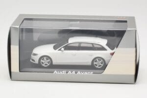 Audi A4 B8 Avant Ibis White Minichamps 1:43 5010804213 Metal - imagem 4 de 4