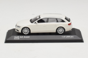 Audi A4 B8 Avant Branco Minichamps 1:43 410011010 Metal