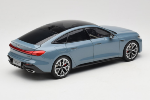 Audi A5L Sportback Azul Acinzentado OEM 1:18 ZAM60004B Metal - imagem 3 de 8