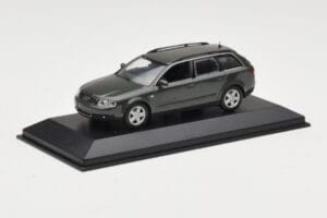 Audi A6 C5 Avant Cinzento Escuro Minichamps 1:43 AUDI006 Metal - imagem 2 de 4