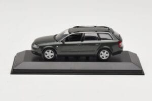 Audi A6 C5 Avant Cinzento Escuro Minichamps 1:43 AUDI006 Metal