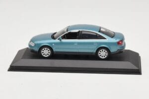 Audi A6 C5 Azul Claro Minichamps 1:43 AUDI004 Metal