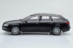 Audi A6 C6 Avant Preto Norev 1:18 188304 Metal - imagem 5 de 8