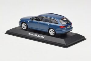 Audi A6 C6 Avant Stratos Blue Minichamps 1:43 5010406223 Metal - imagem 3 de 4