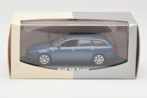 Audi A6 C6 Avant Stratos Blue Minichamps 1:43 5010406223 Metal - imagem 4 de 4