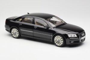 Audi A8 D3 W12 Preto Kyosho 1:18 09212BK Metal - imagem 6 de 8