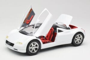 Audi Avus Quattro Alpine White Revell 1:18 08913 Metal - imagem 2 de 8