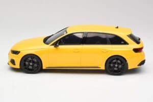 Audi RS4 B9 Avant 25.º Aniversário Vegas Amarelo GT Spirit 1:18 GT935 Resina - imagem 3 de 6