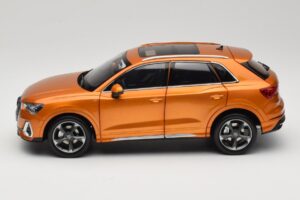 Audi Q3 F3 Orange Metallic Paudi Model 1:18 05962Q32019 Metal - imagem 4 de 8