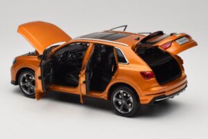 Audi Q3 F3 Orange Metallic Paudi Model 1:18 05962Q32019 Metal - imagem 5 de 8