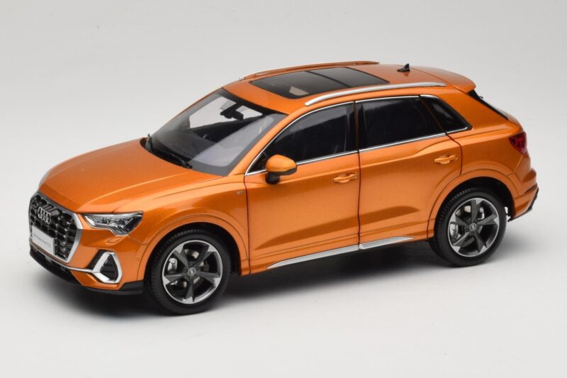 Audi Q3 F3 Orange Metallic Paudi Model 1:18 05962Q32019 Metal