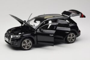 Audi Q5L FY Preto Paudi Model 1:18 26732 Metal - imagem 2 de 8
