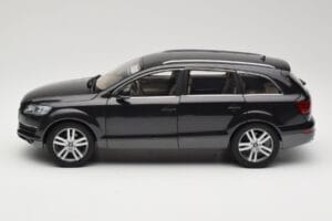 Audi Q7 4L Lava Grey Minichamps 1:18 5010507625 Metal - imagem 4 de 8
