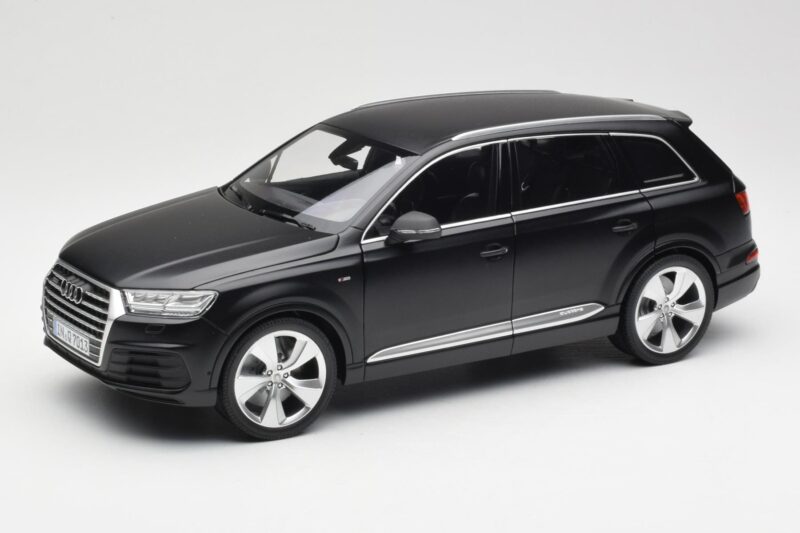 Audi Q7 4M Preto Mate Minichamps 1:18 110014001 Metal