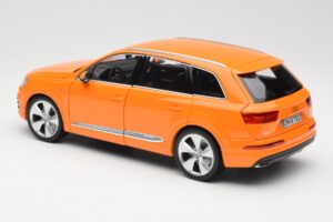 Audi Q7 4M Laranja Metallic Minichamps 1:18 110014004 Metal - imagem 7 de 8